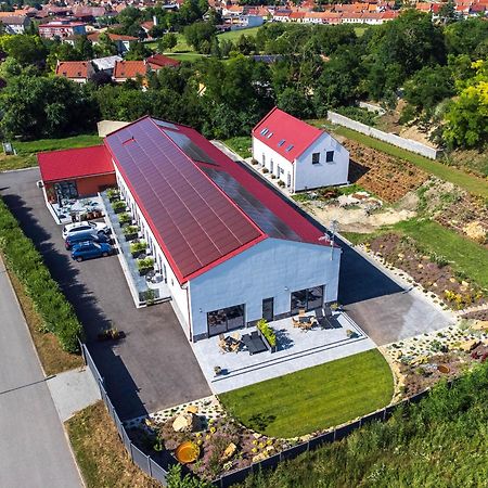 Veltlin Bed & Wine Hotel Valtice Exterior foto