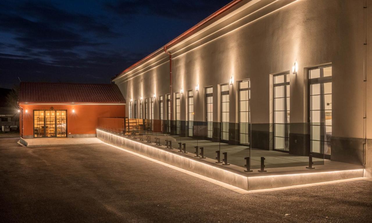 Veltlin Bed & Wine Hotel Valtice Exterior foto