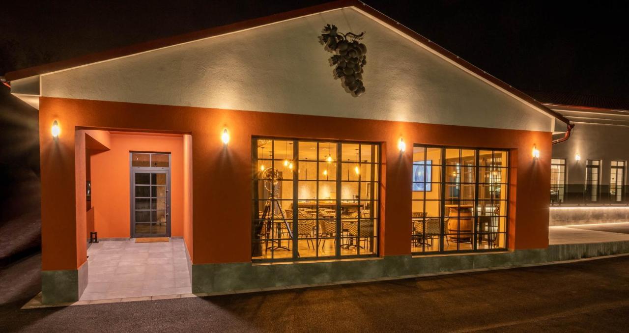 Veltlin Bed & Wine Hotel Valtice Exterior foto
