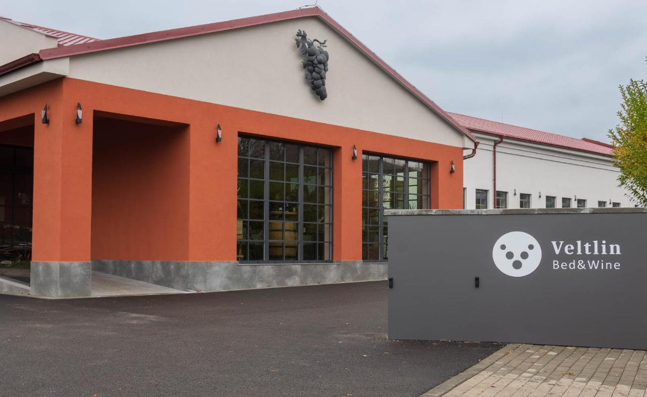 Veltlin Bed & Wine Hotel Valtice Exterior foto