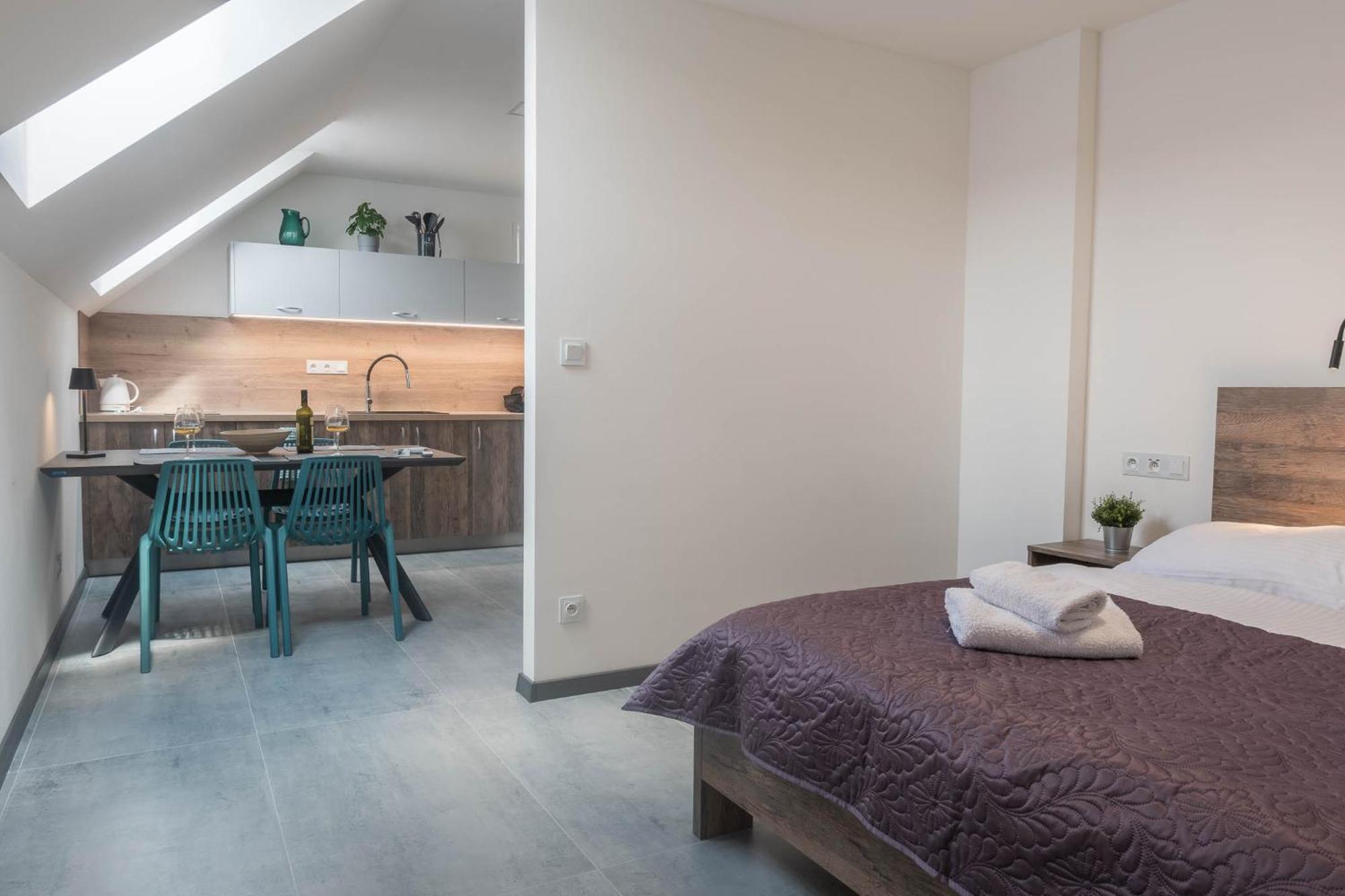 Veltlin Bed & Wine Hotel Valtice Exterior foto